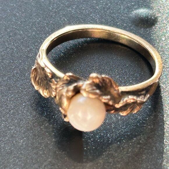14K Gold Pearl Leaf Motif Antiqued Vintage Ring Thick Band Personal Collection 7 - Picture 11 of 16